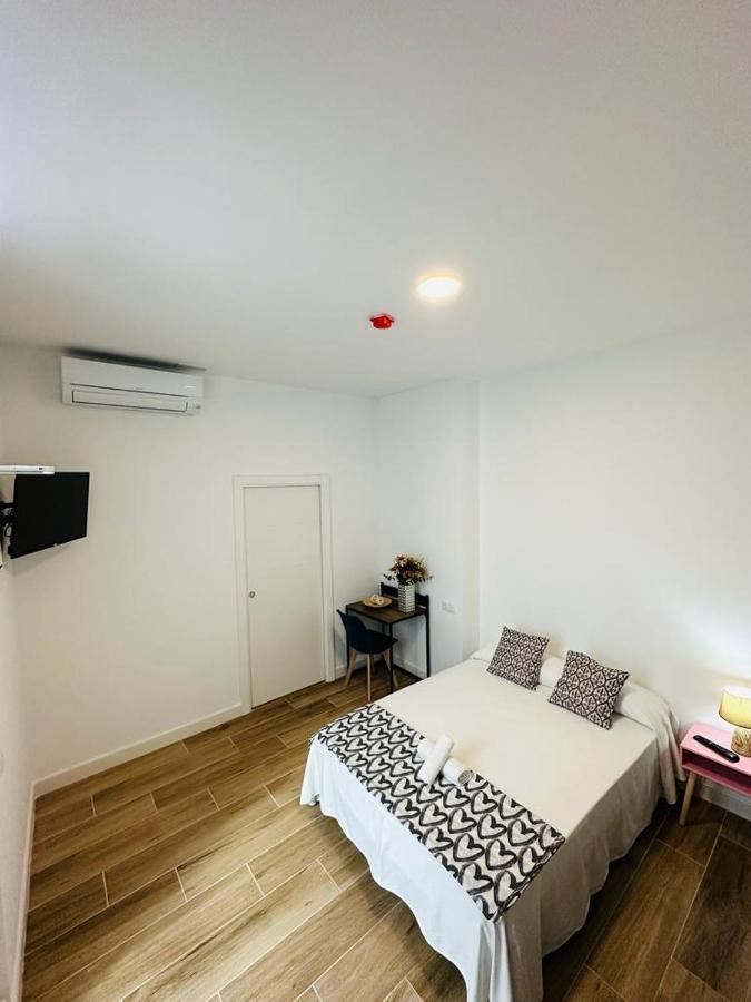 Hostel Costa-Luz Bejar 28-30 Huelva Extérieur photo